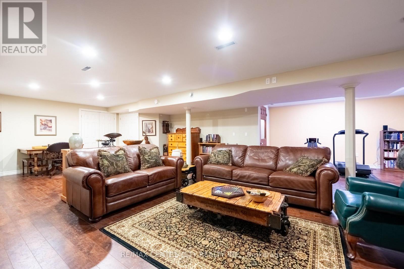 61 Aberdeen Drive Property Photo 33