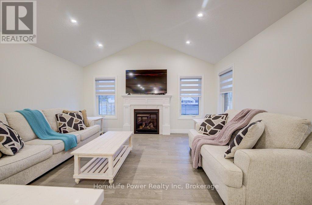4 Livingston Drive Property Photo 8