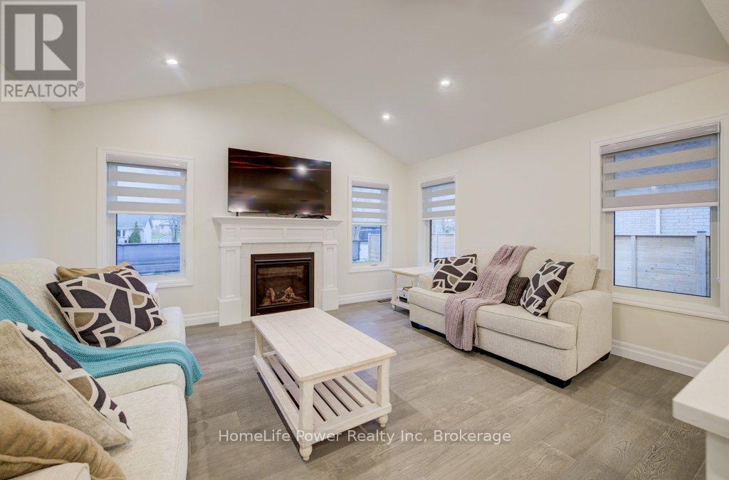 4 Livingston Drive Property Photo 9