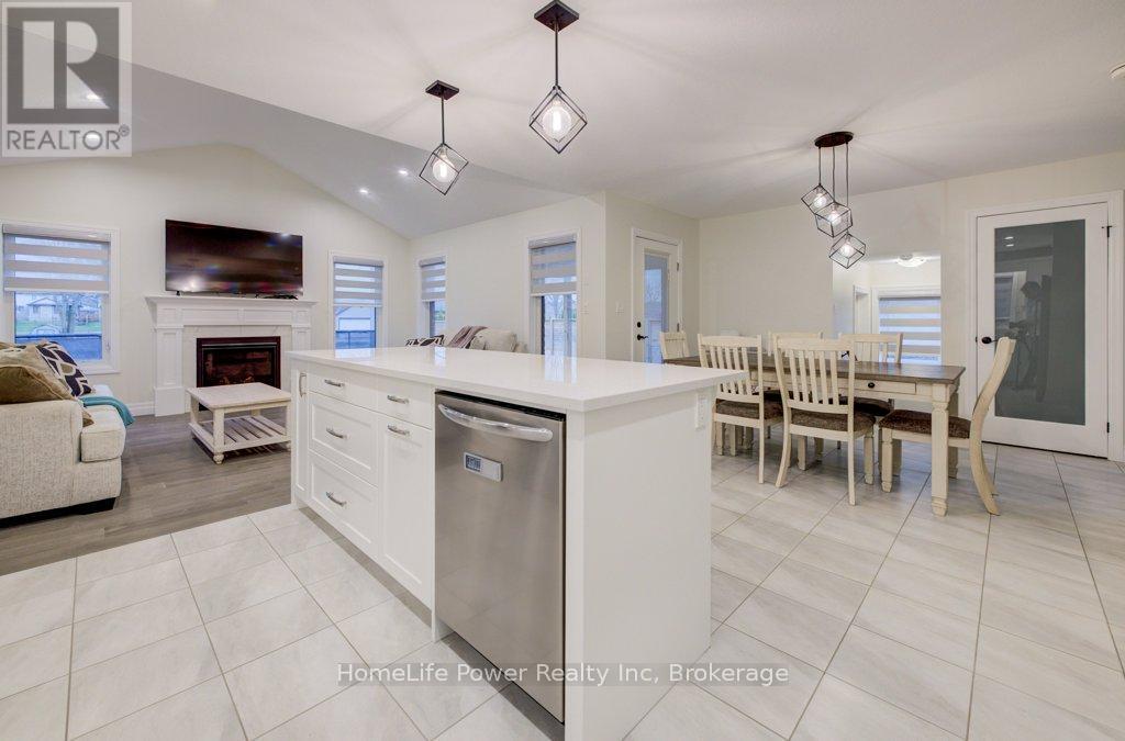 4 Livingston Drive Property Photo 17