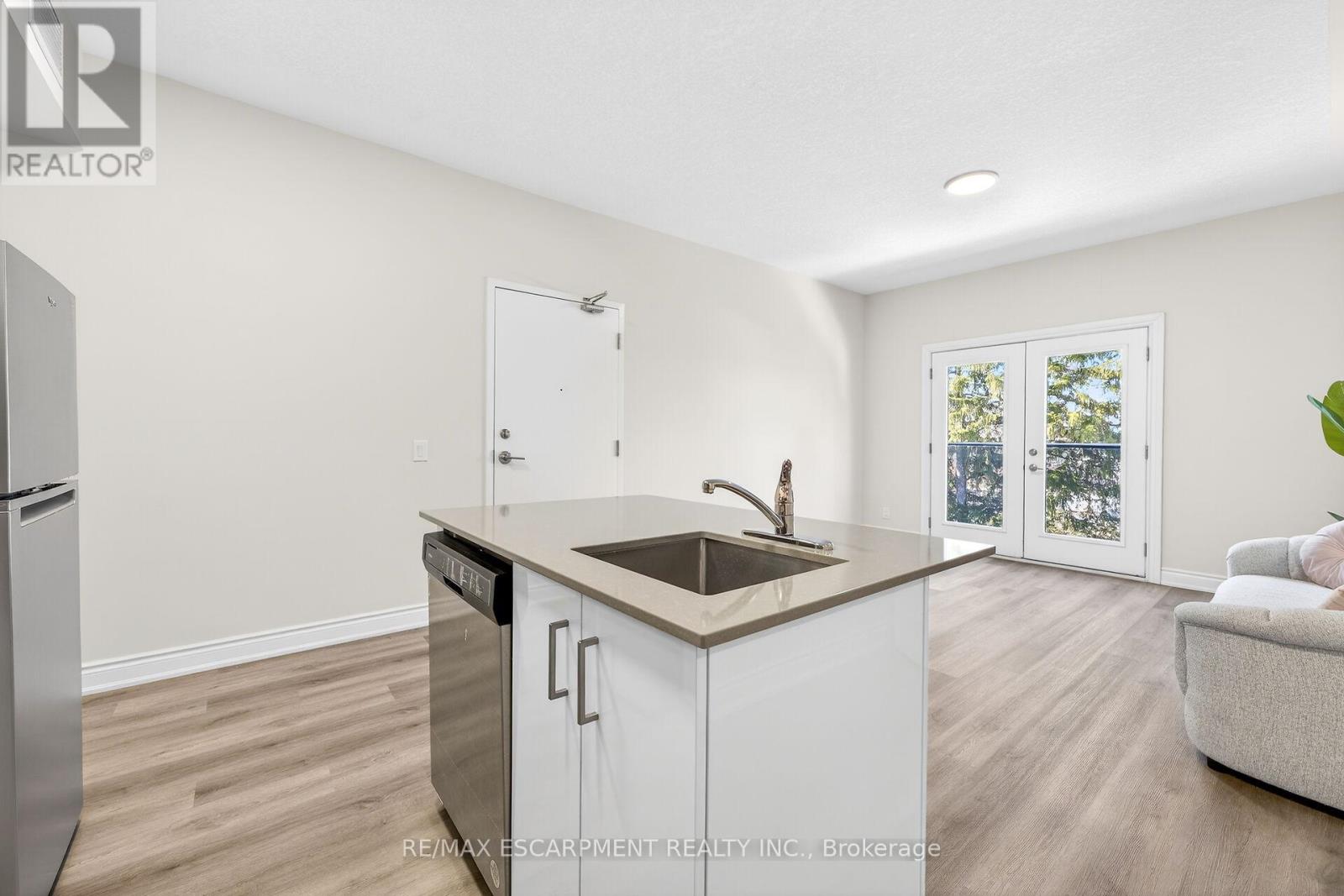 303 - 259 King Street E Property Photo 15