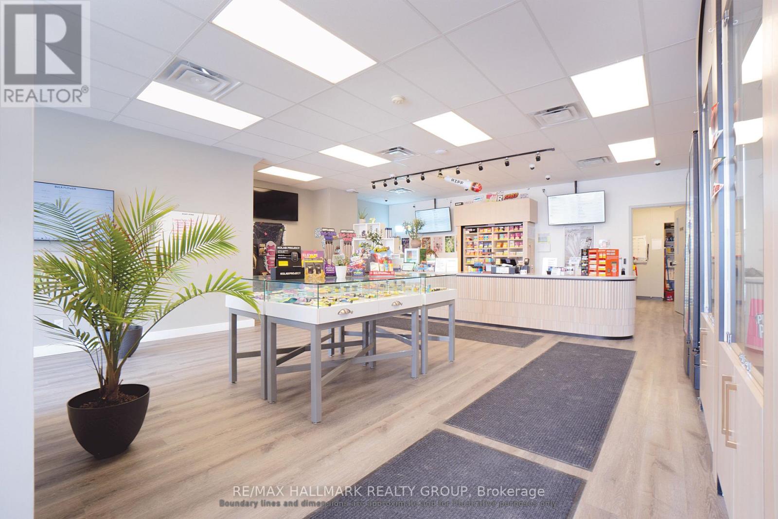 8 Beckwith Street N Property Photo 8