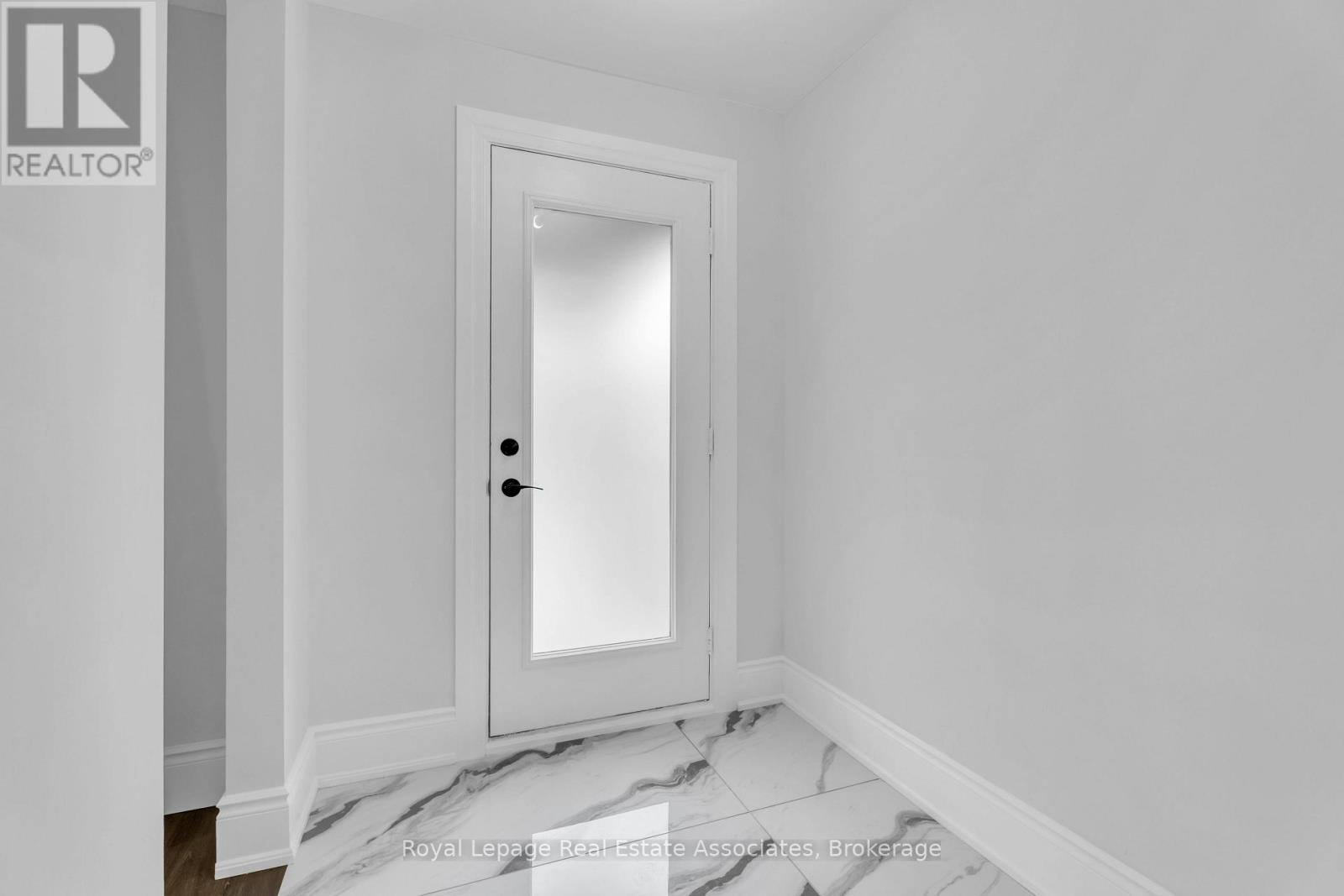 10 Gordon Street Property Photo 3