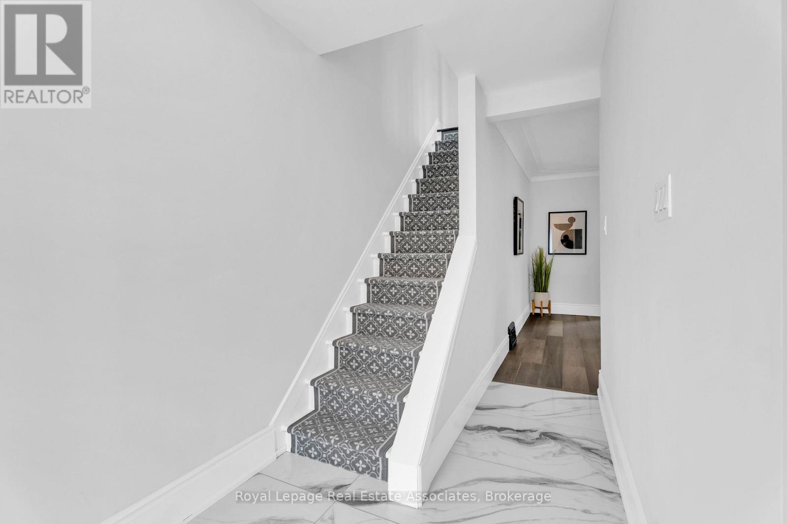 10 Gordon Street Property Photo 15