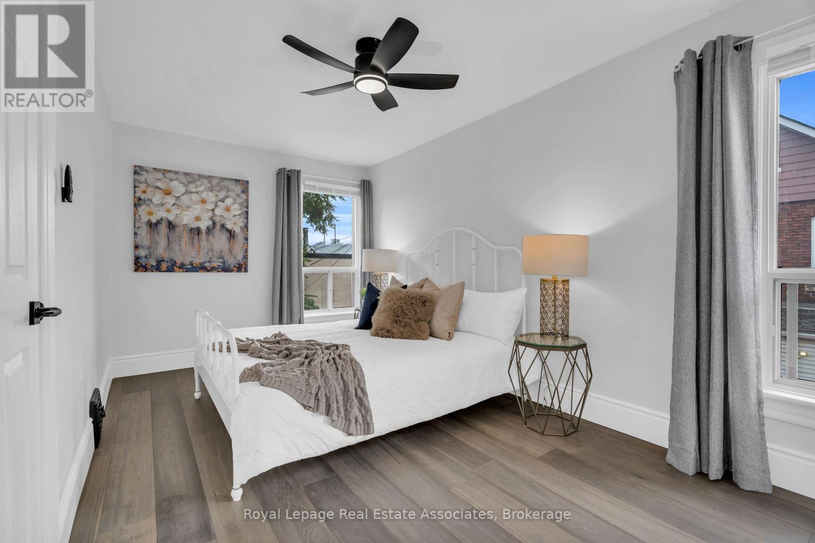 10 Gordon Street Property Photo 18