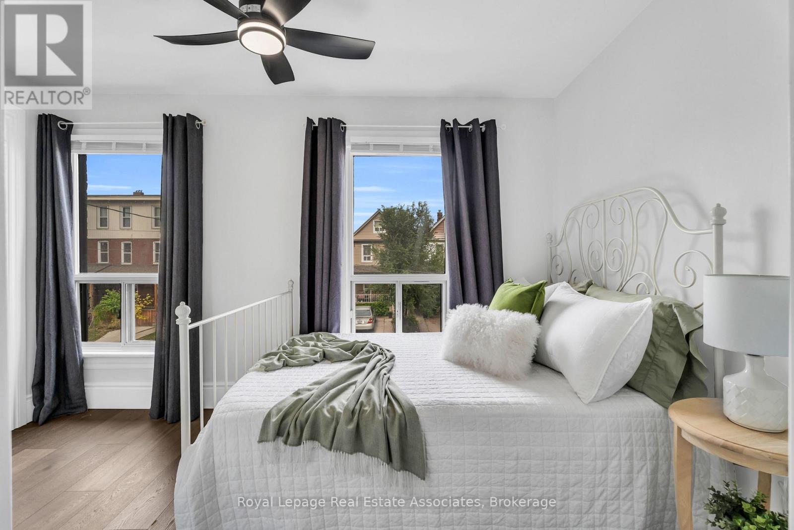 10 Gordon Street Property Photo 21