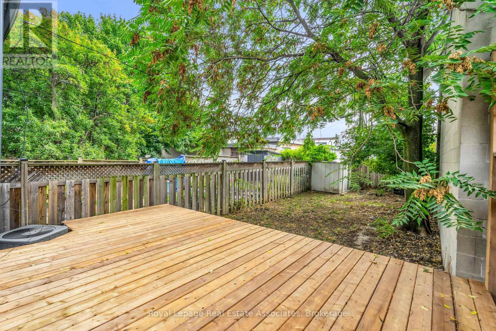 10 Gordon Street Property Photo 27