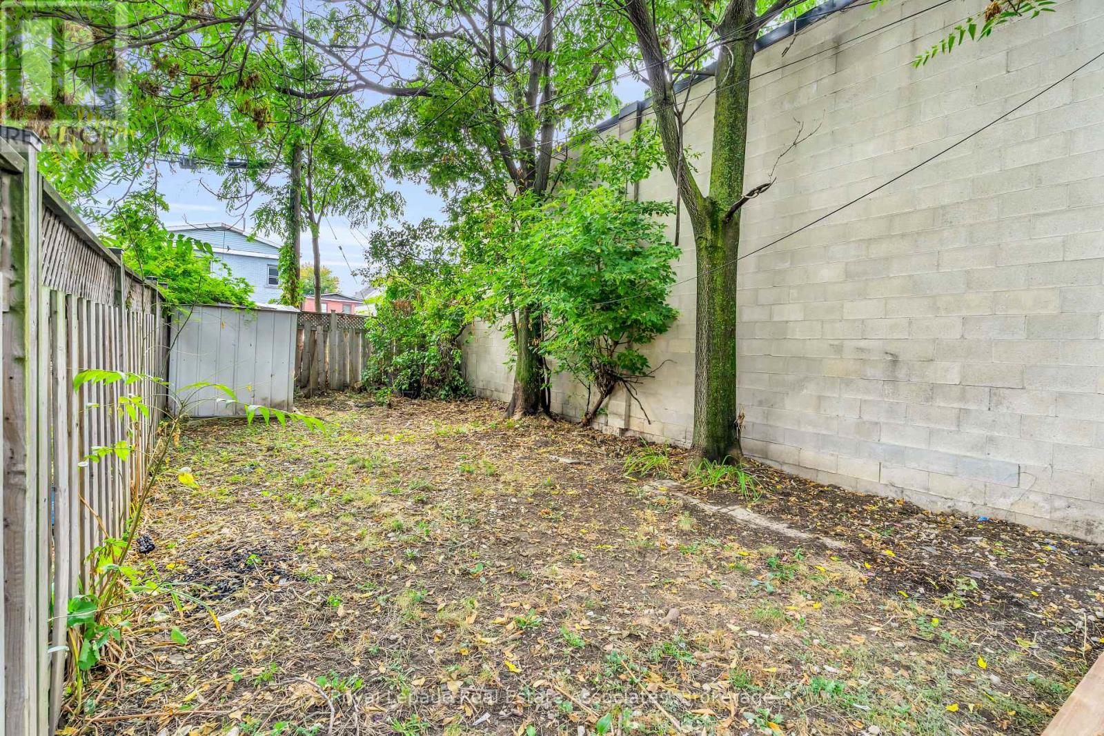 10 Gordon Street Property Photo 29