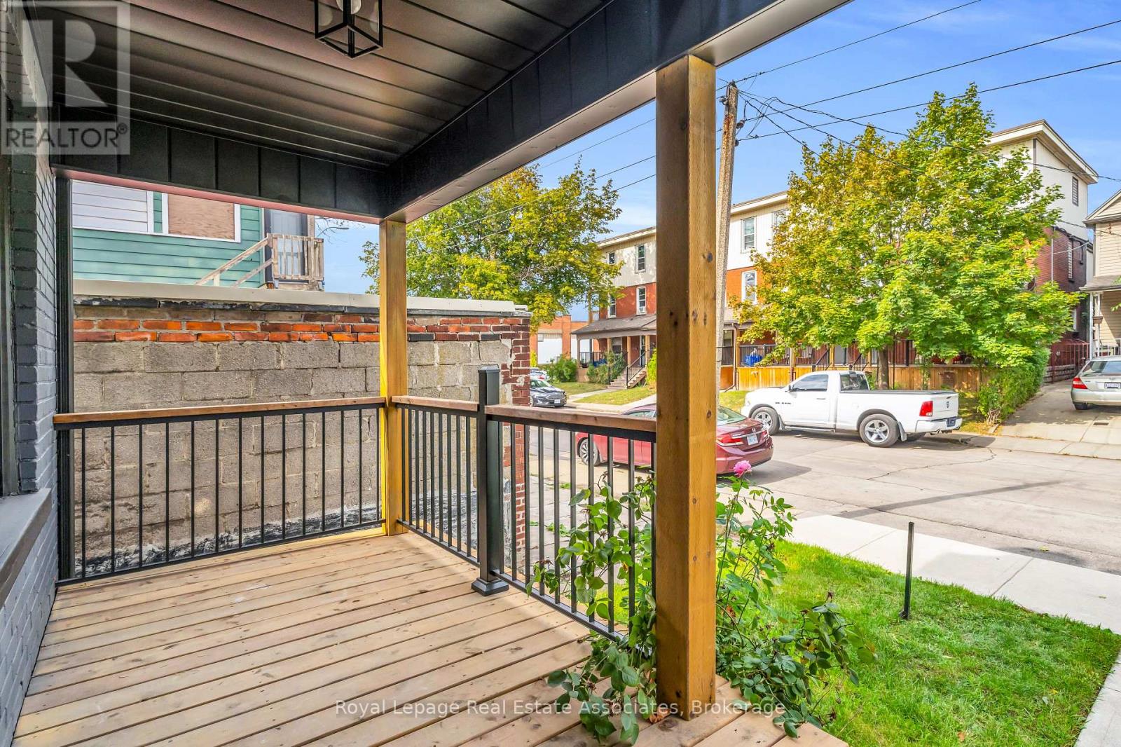 10 Gordon Street Property Photo 35