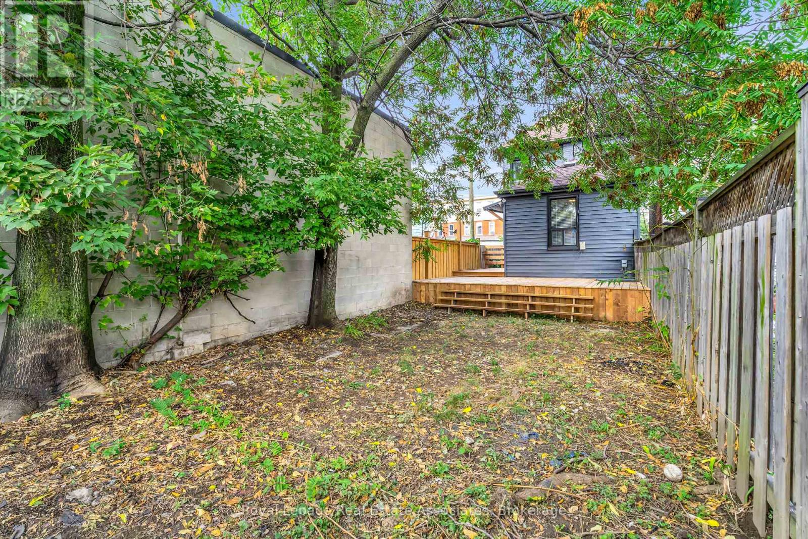 10 Gordon Street Property Photo 41