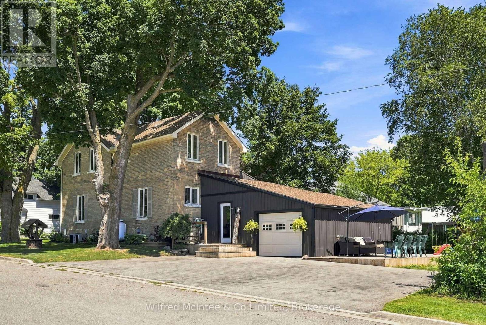 27 5TH STREET NW Property Photo 1