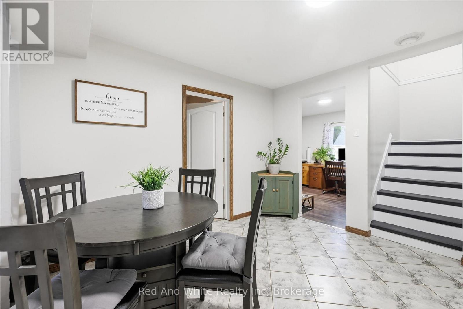 450 East 42nd Street Property Photo 13