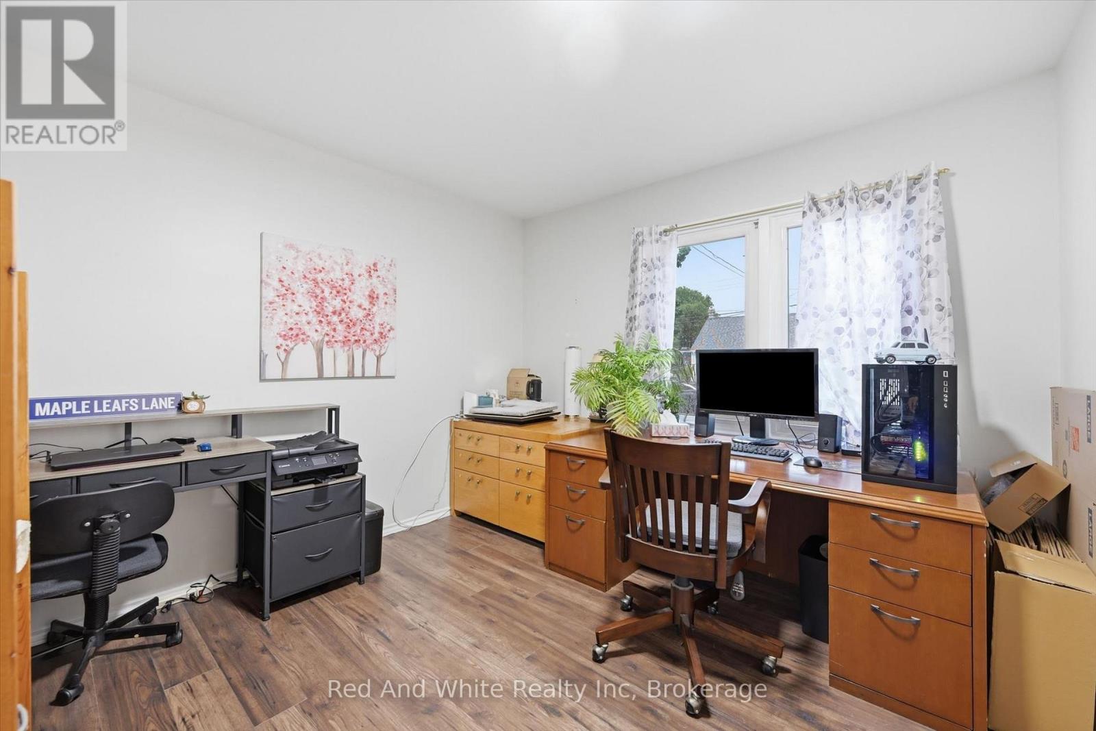 450 East 42nd Street Property Photo 16