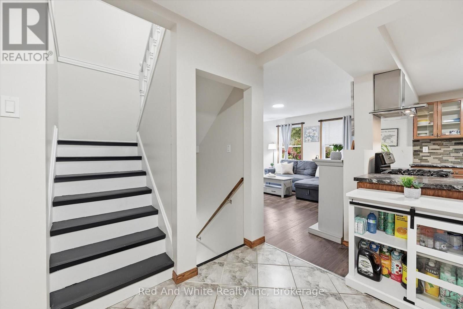 450 East 42nd Street Property Photo 18