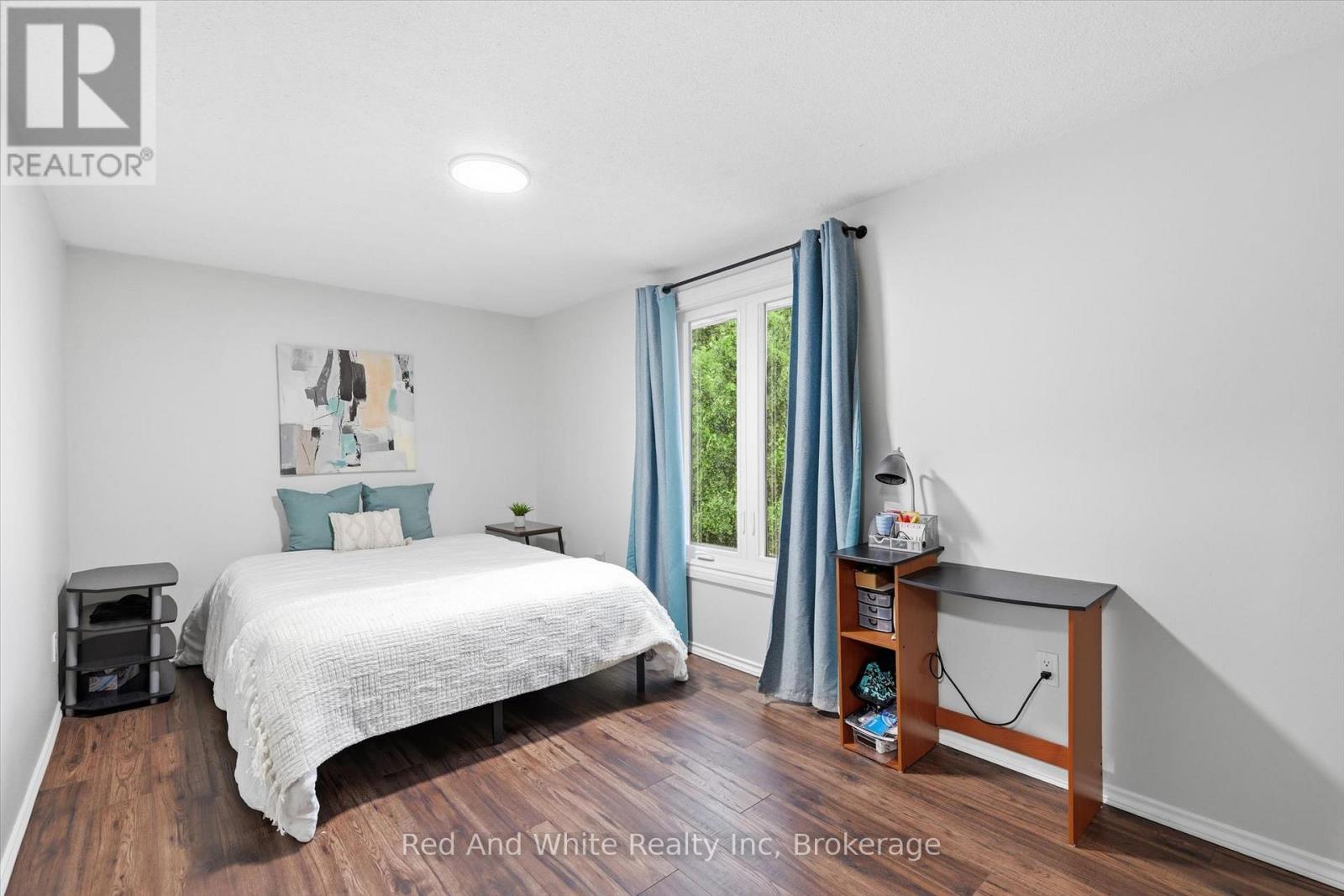 450 East 42nd Street Property Photo 23