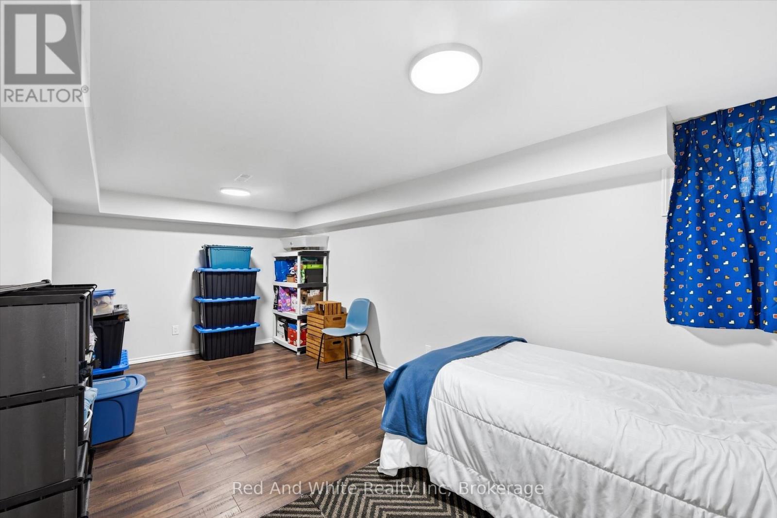450 East 42nd Street Property Photo 32
