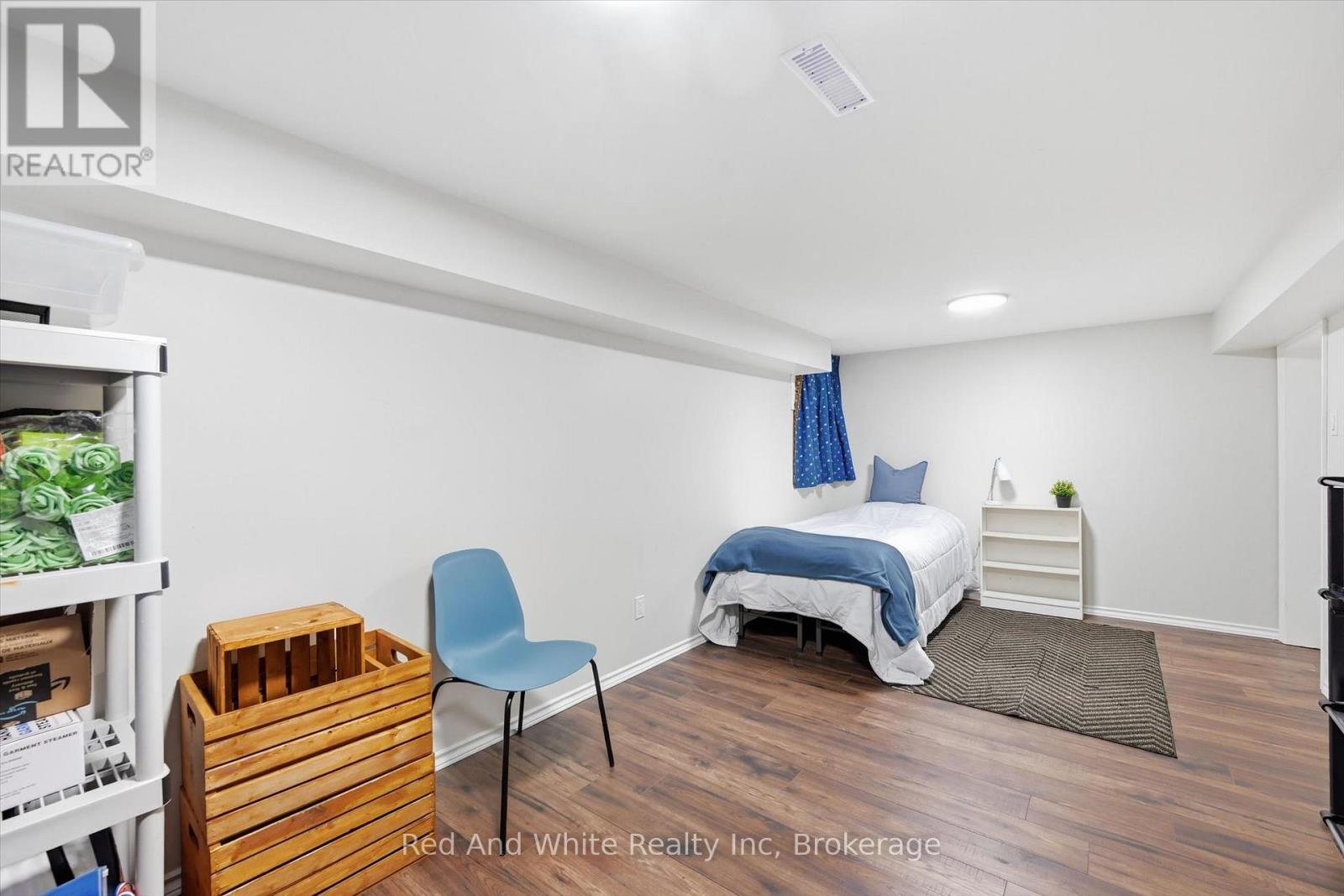 450 East 42nd Street Property Photo 33