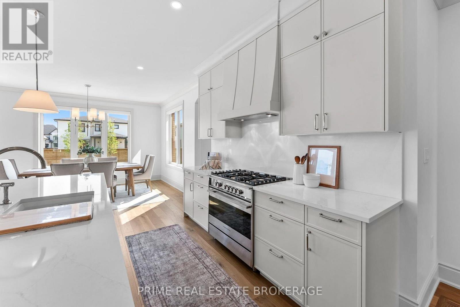 793 Valleystream Walk Property Photo 16