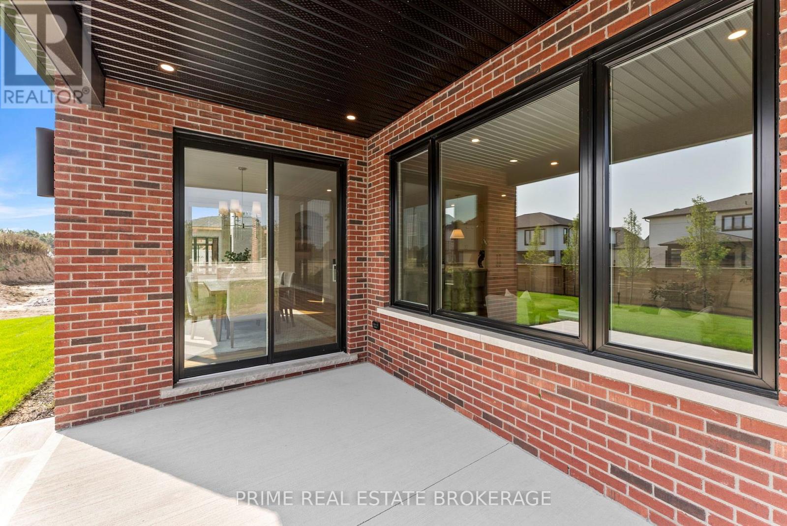 793 Valleystream Walk Property Photo 43