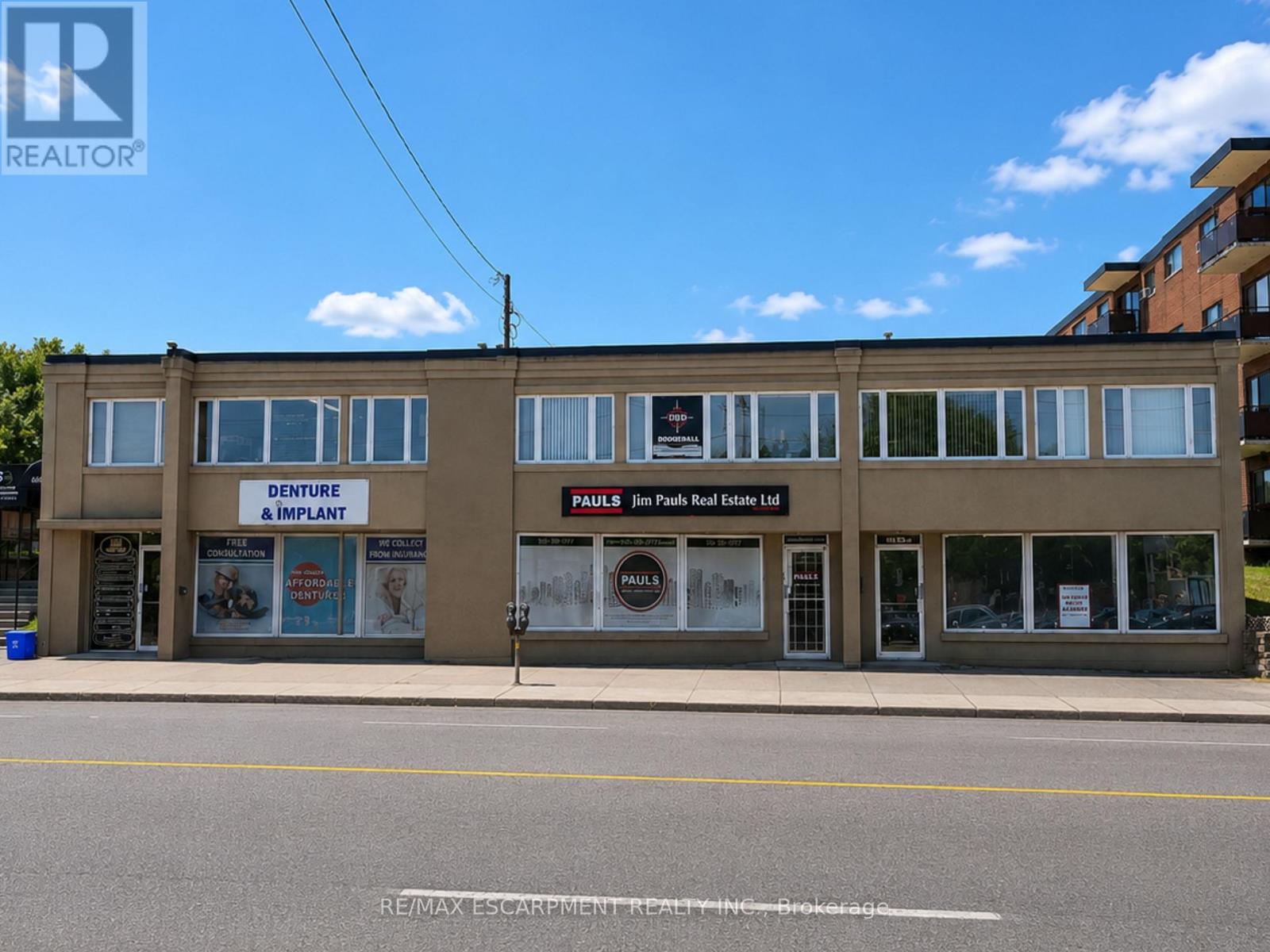 7 - 662 Fennell Avenue E Property Photo 1