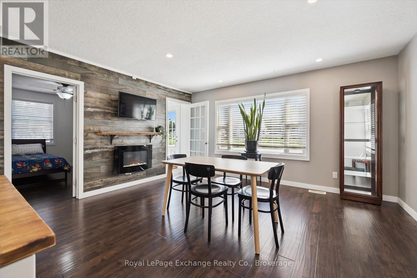 68 Elgin Street S Property Photo 5