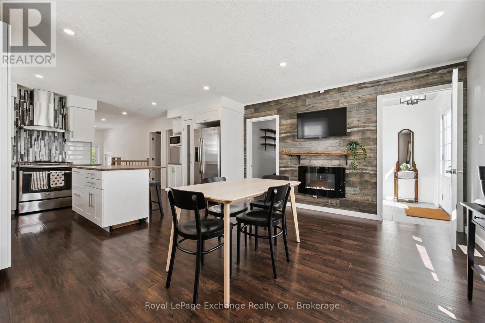 68 Elgin Street S Property Photo 8