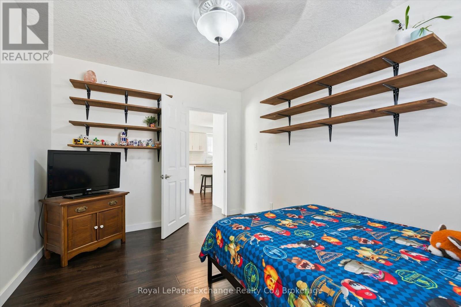 68 Elgin Street S Property Photo 15