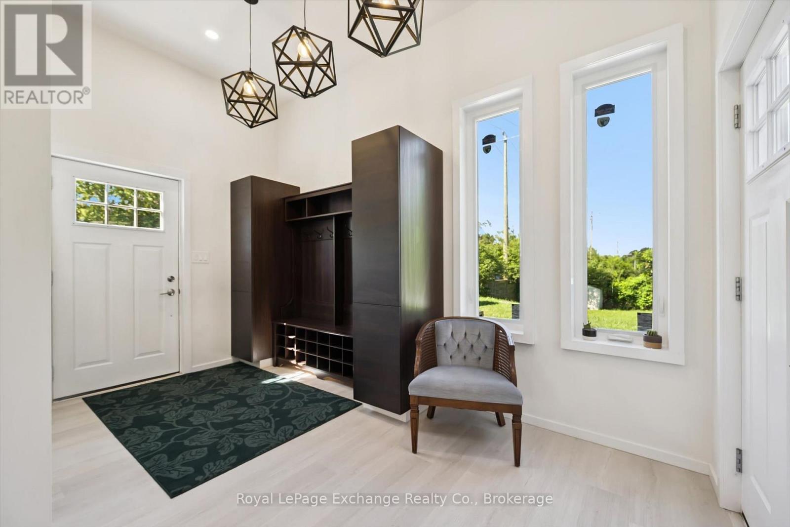 68 Elgin Street S Property Photo 22