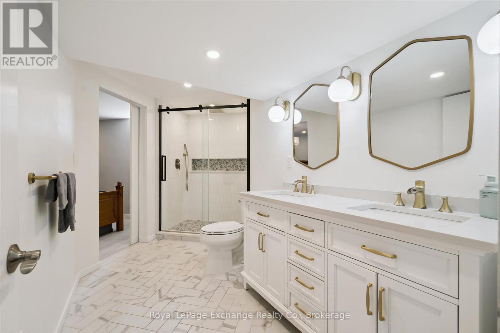 68 Elgin Street S Property Photo 29
