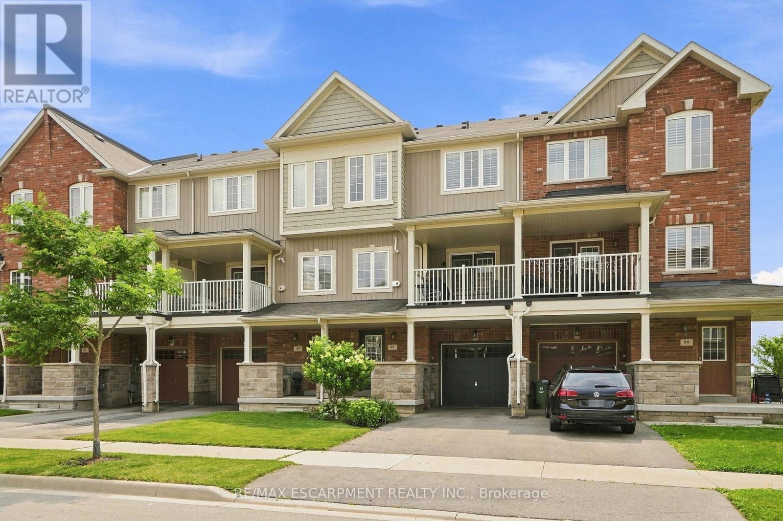 87 HUGILL WAY Property Photo 1