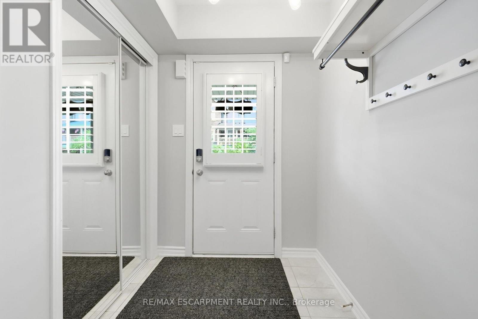 87 Hugill Way Property Photo 4
