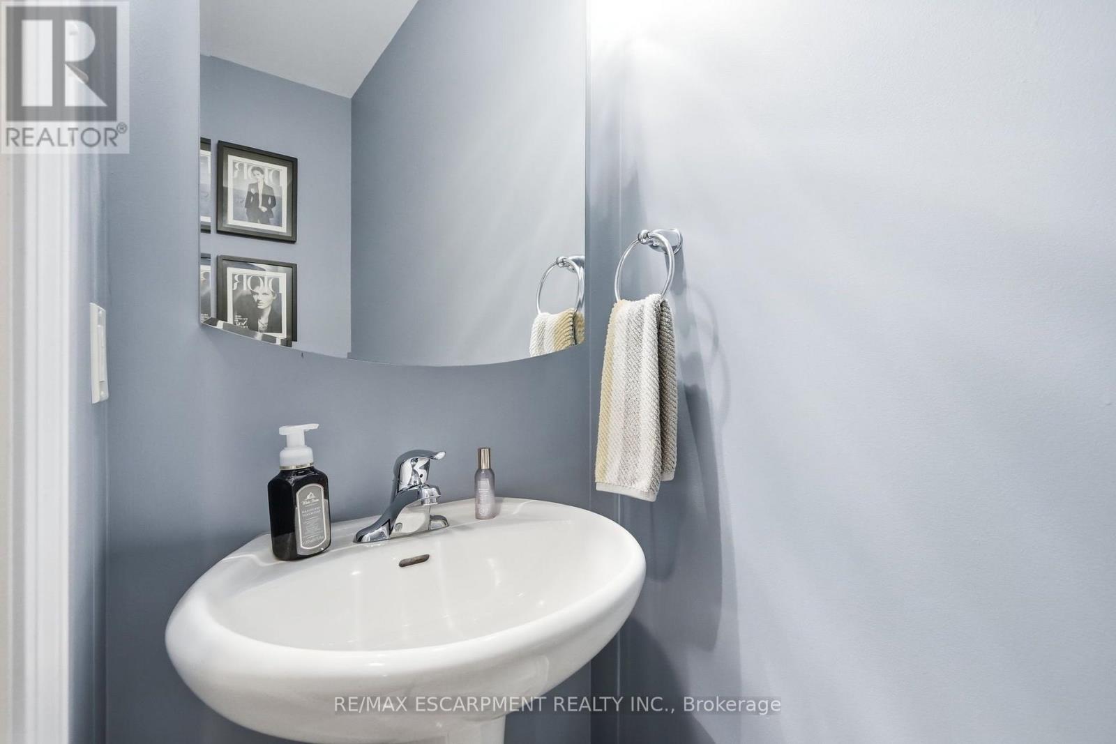 87 Hugill Way Property Photo 16