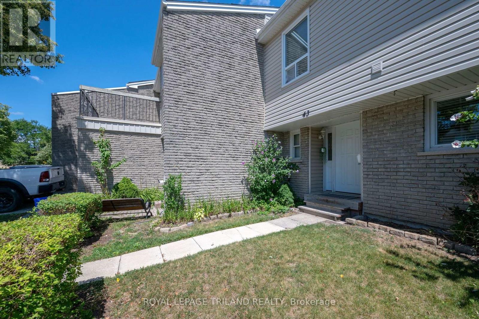 43 - 711 Osgoode Drive Property Photo 3
