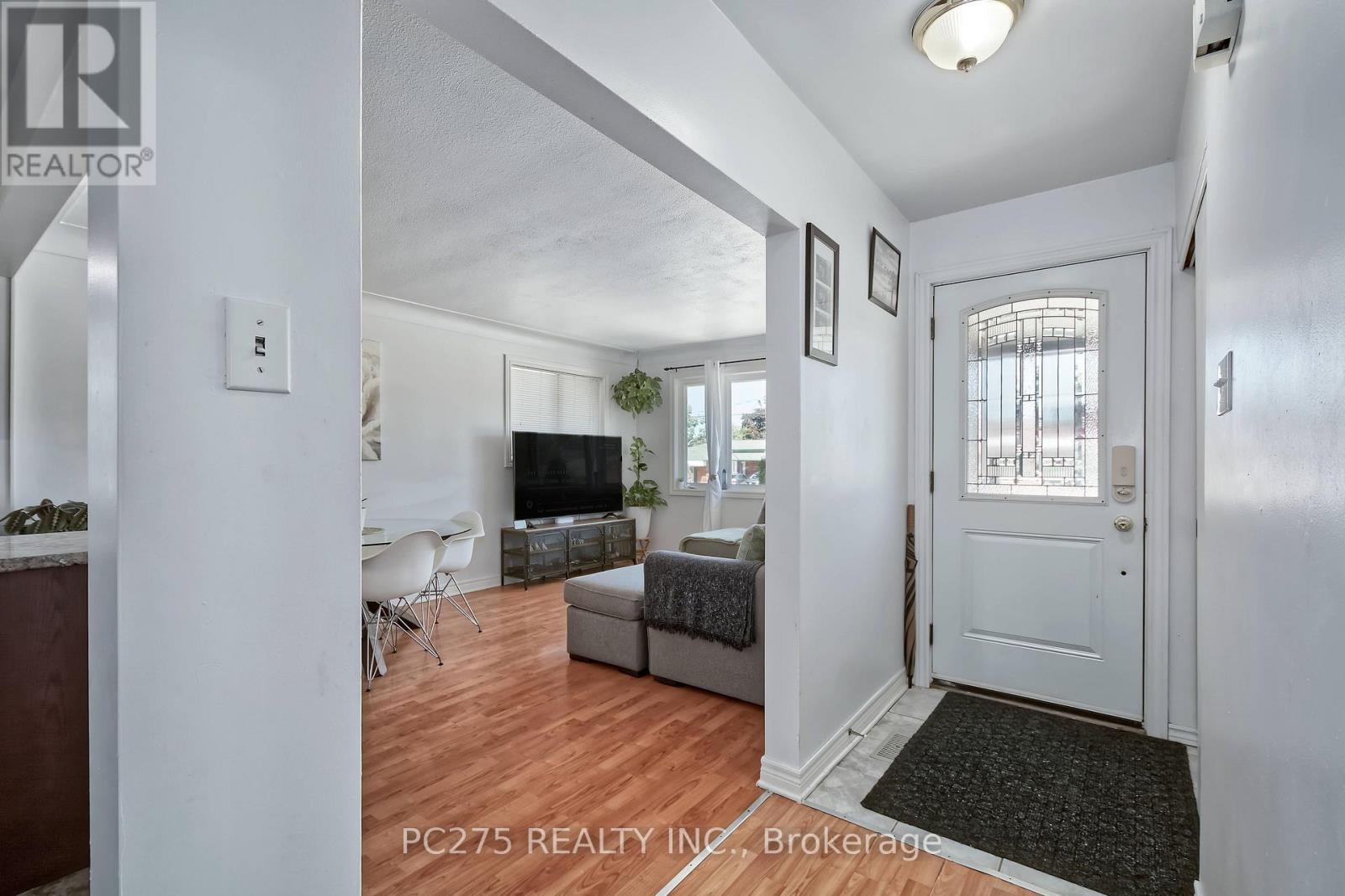 1229 Exmouth Street Property Photo 5