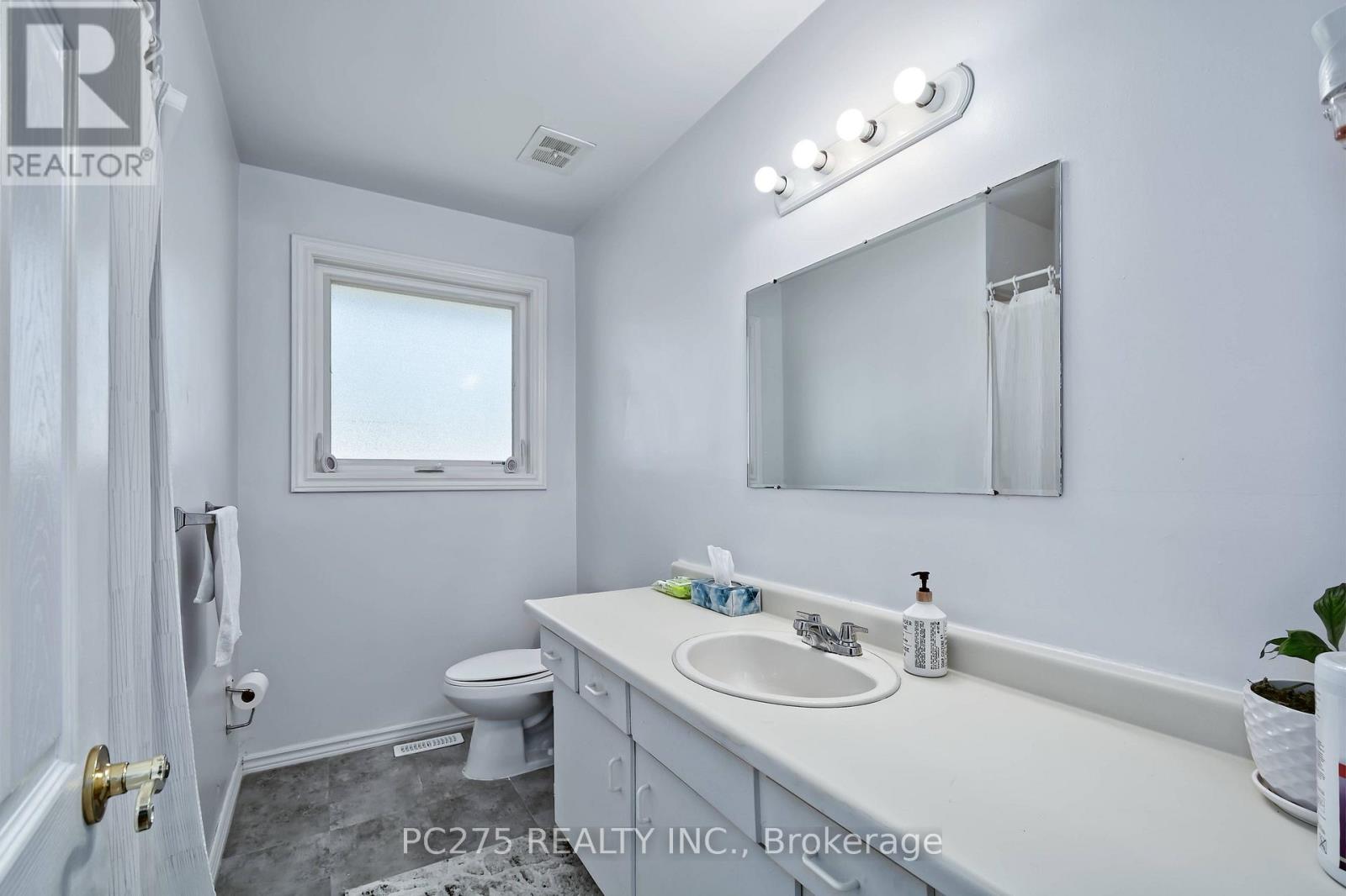 1229 Exmouth Street Property Photo 14
