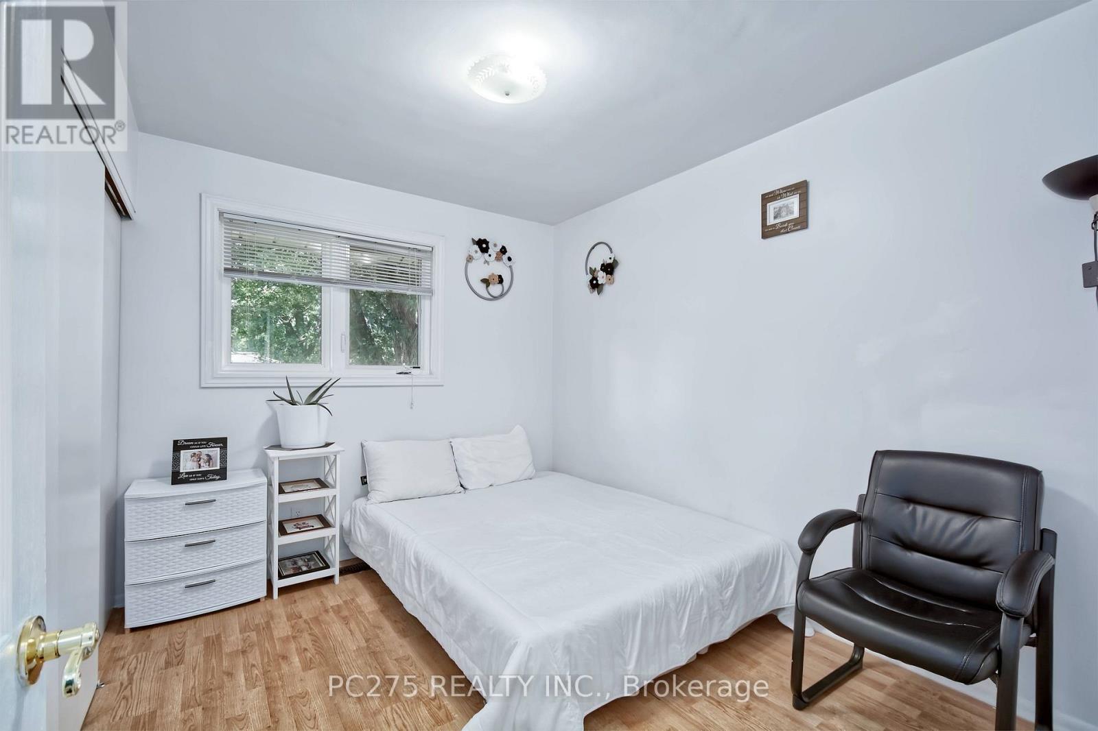 1229 Exmouth Street Property Photo 15