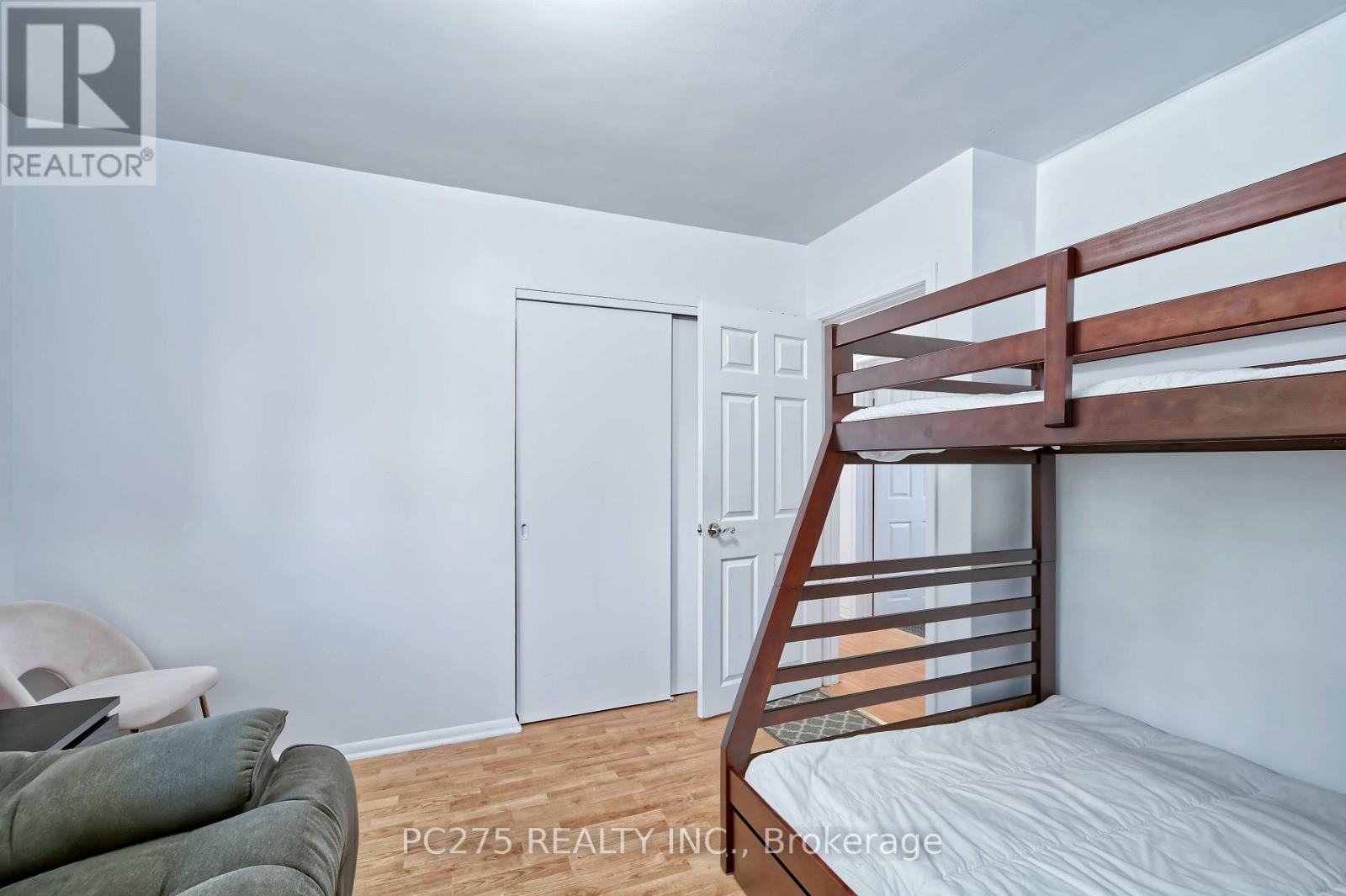 1229 Exmouth Street Property Photo 20