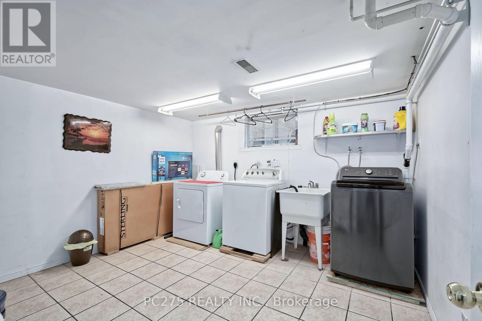 1229 Exmouth Street Property Photo 33