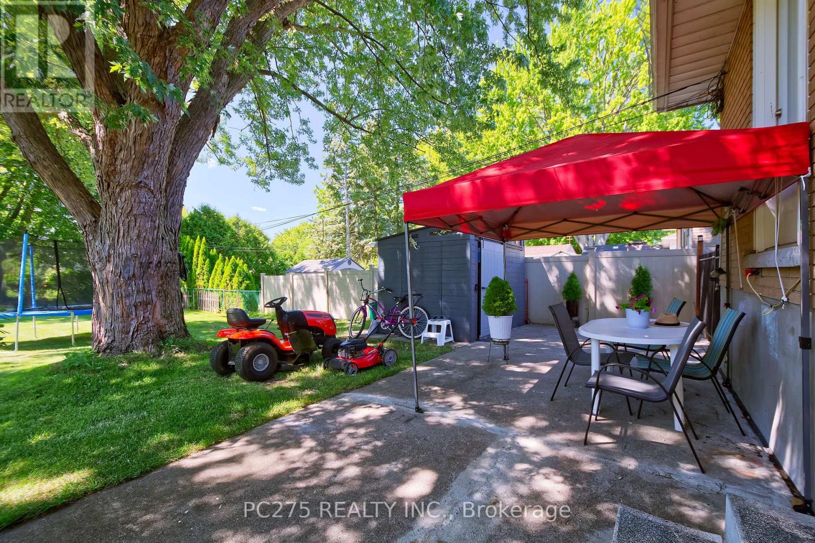 1229 Exmouth Street Property Photo 35