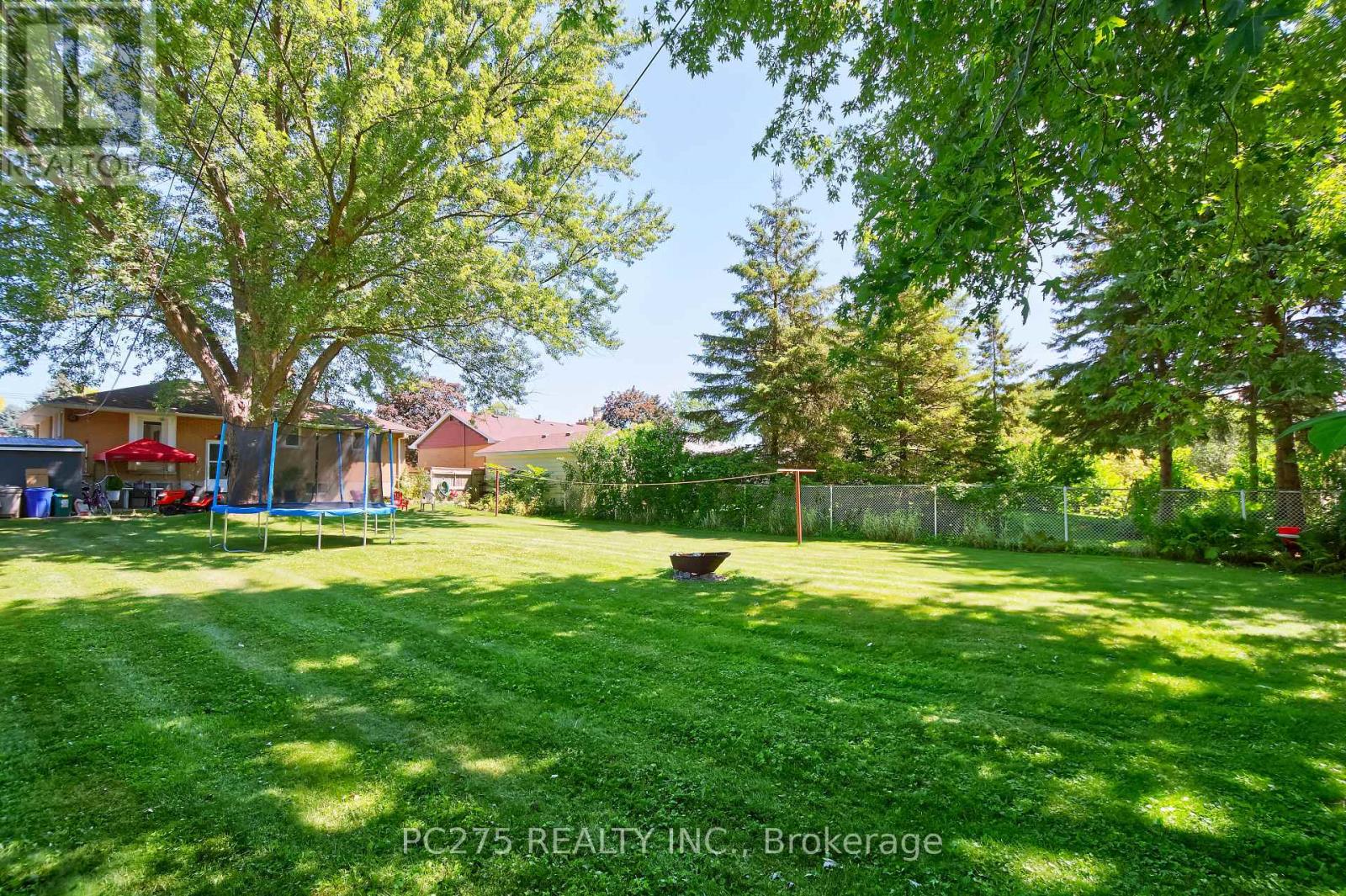 1229 Exmouth Street Property Photo 38