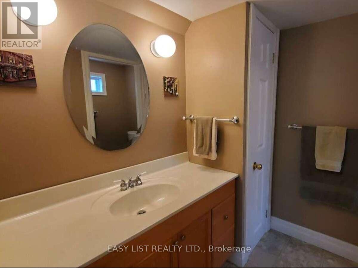305 O'connor Court Property Photo 17