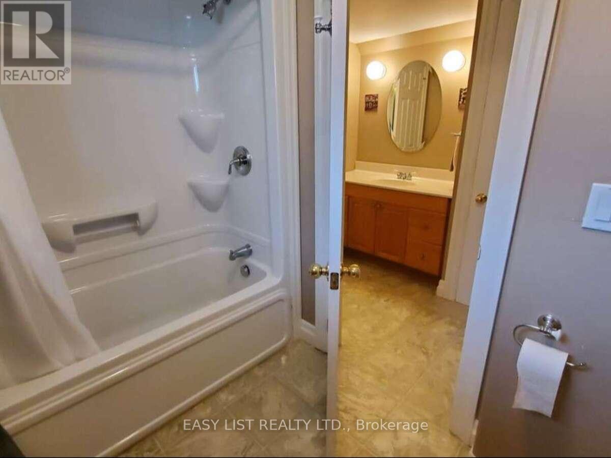 305 O'connor Court Property Photo 18
