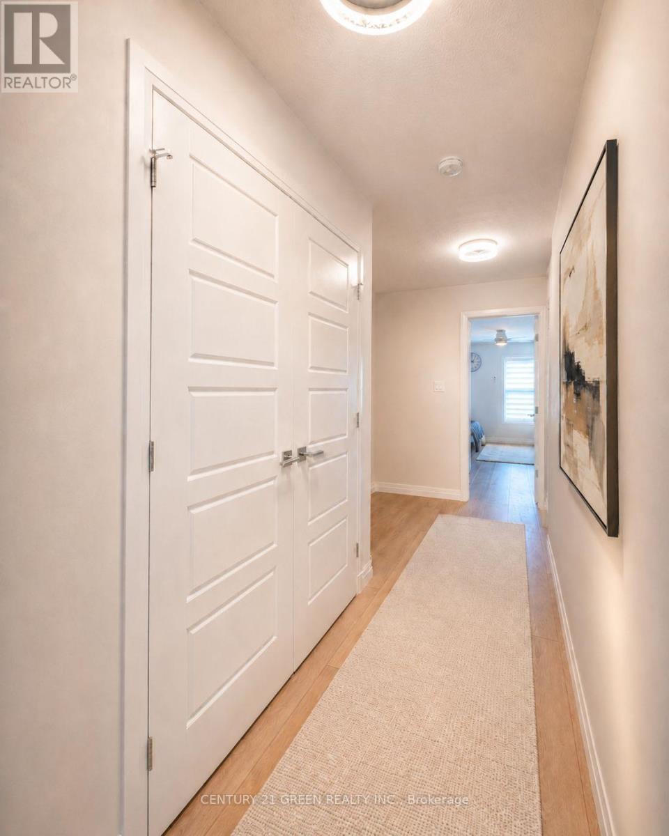 251 Clark Avenue Property Photo 8