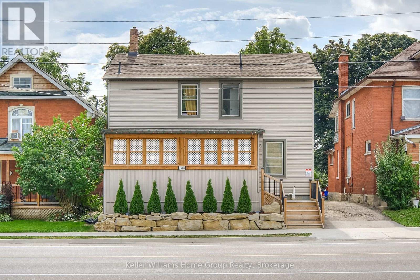 1346 King Street E Property Photo 11