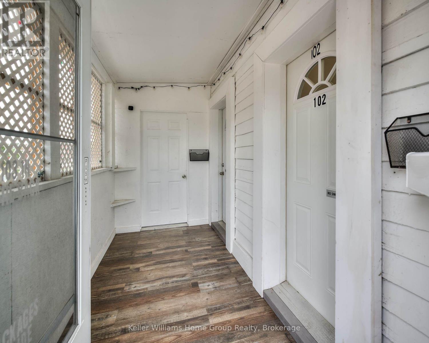 1346 King Street E Property Photo 13