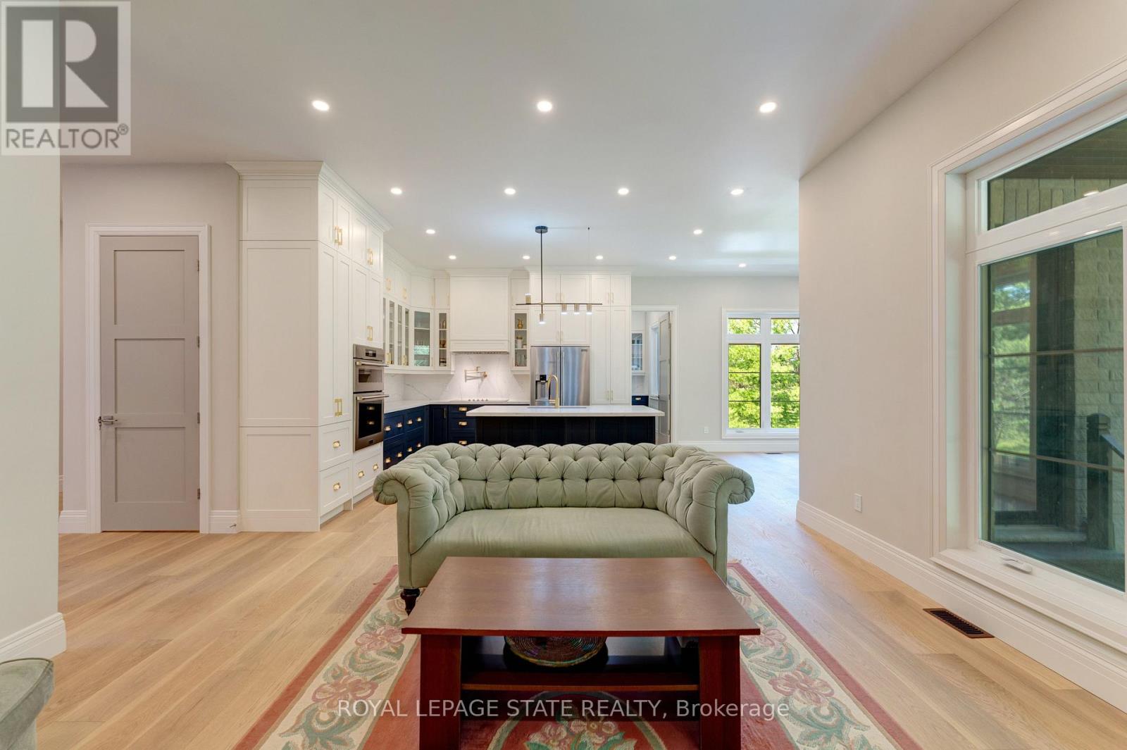 986 Highway 8 Property Photo 15