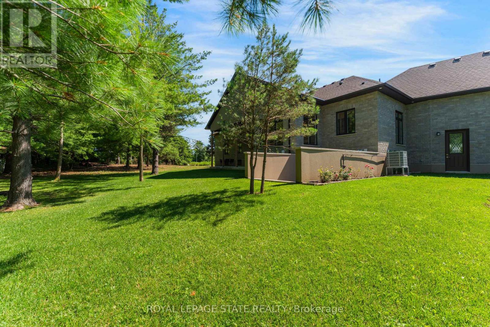 986 Highway 8 Property Photo 47