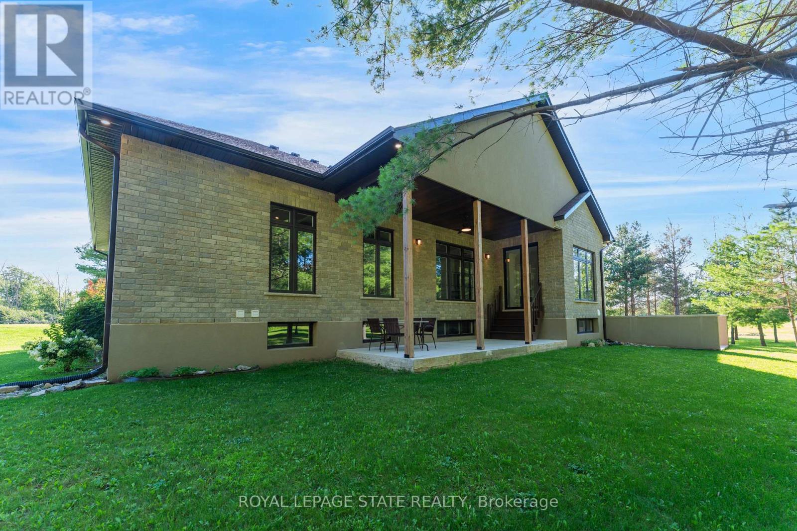986 Highway 8 Property Photo 48
