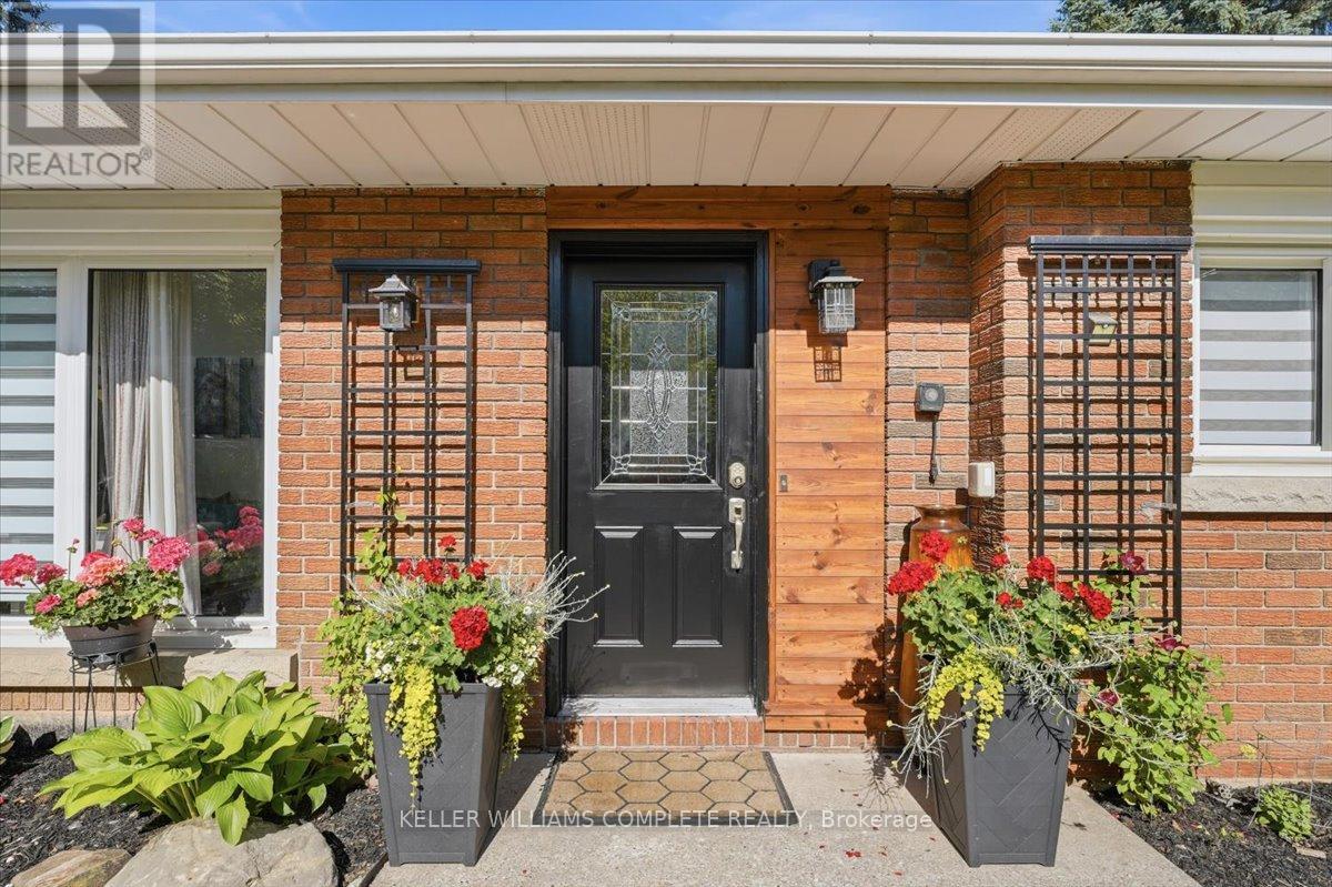 3255 PRIOR CRESCENT