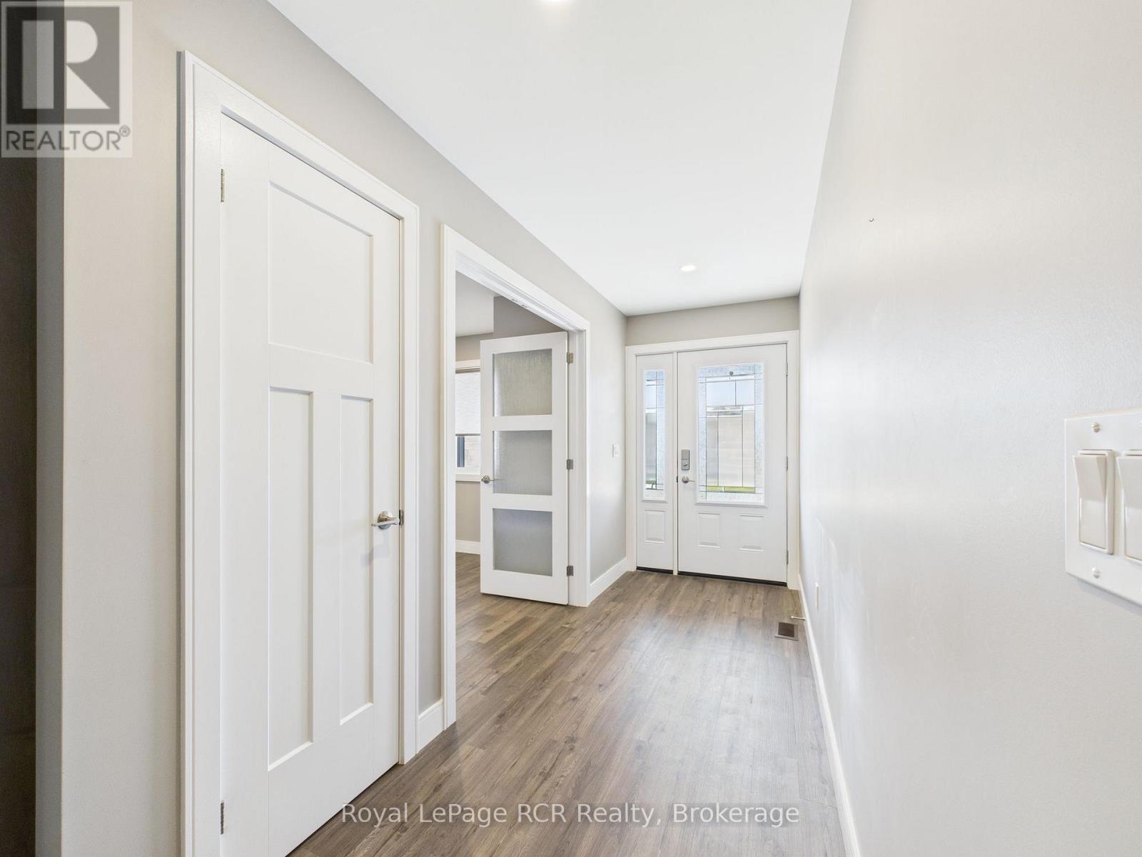 36 Jordan Crescent Property Photo 6